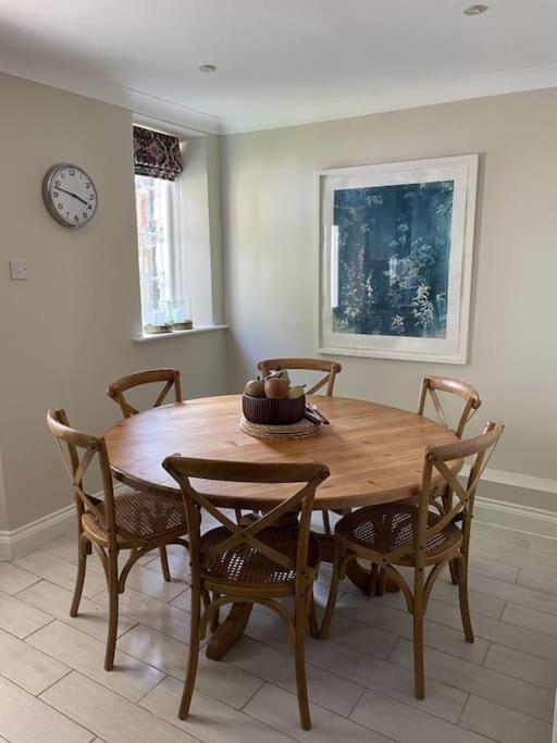 Holly Cottage, 2, Northbrook Park, Farnham-Up To 6 Adults Eksteriør bilde